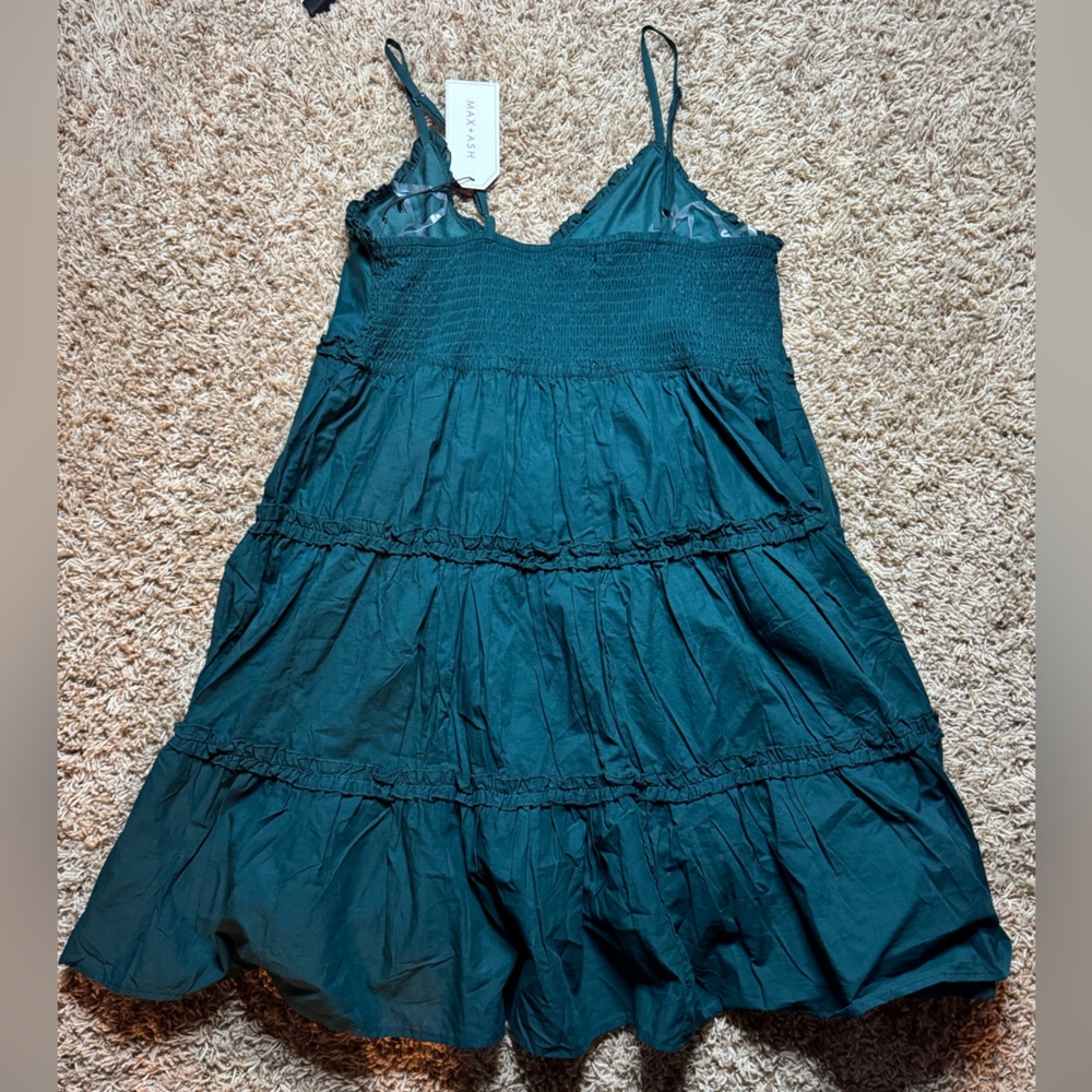 Green Tiered dress - Picture 4 of 4